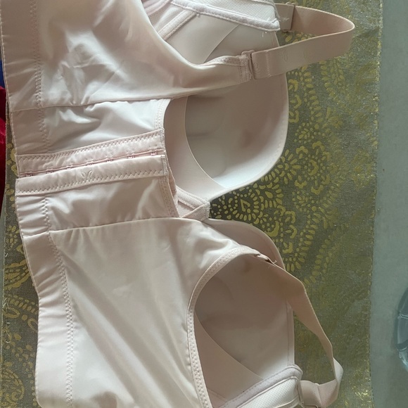 Back smoothing push up bra - Picture 2 of 3